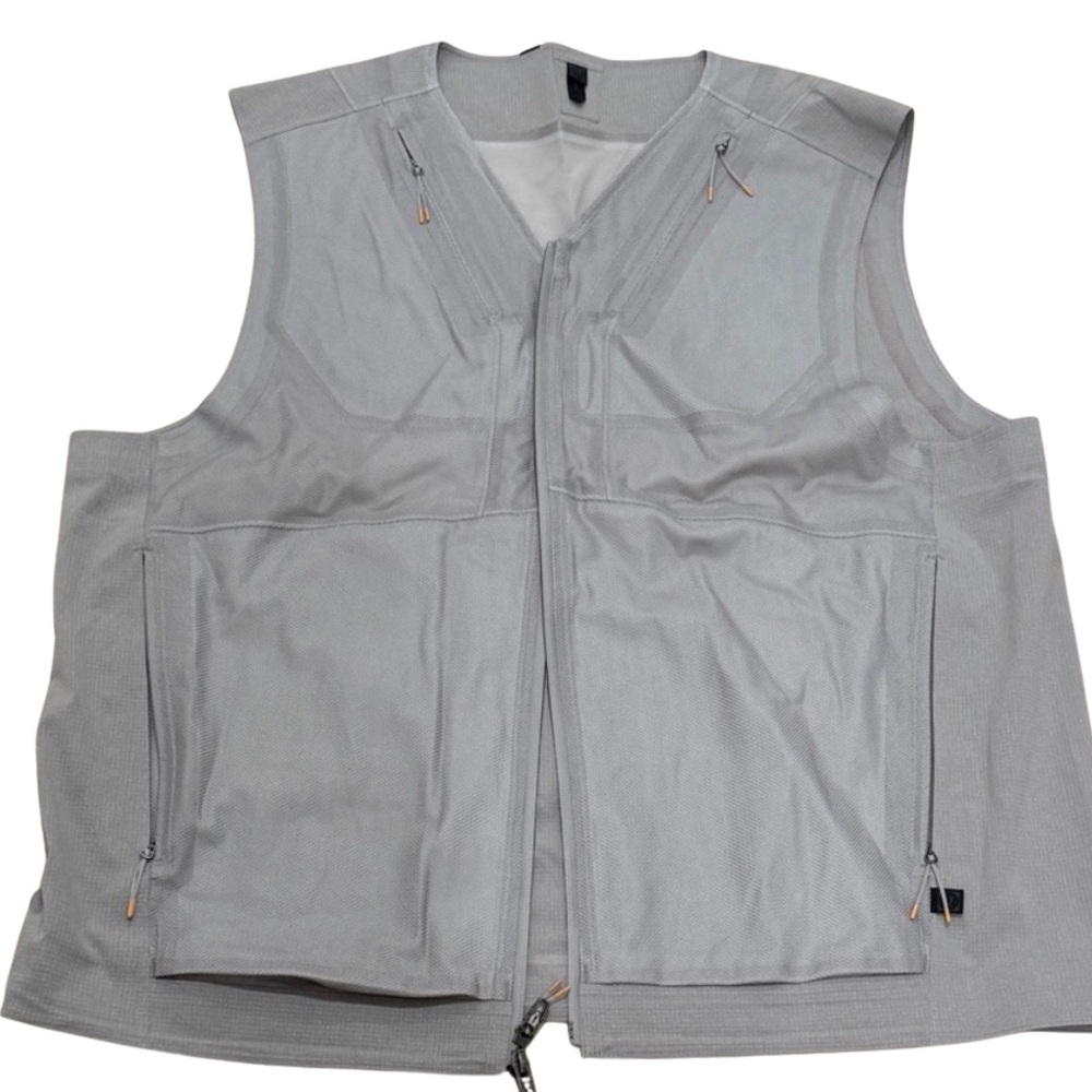Lululemon Men’s Lightweight Utility Vest | Technical Travel Layer | Grey